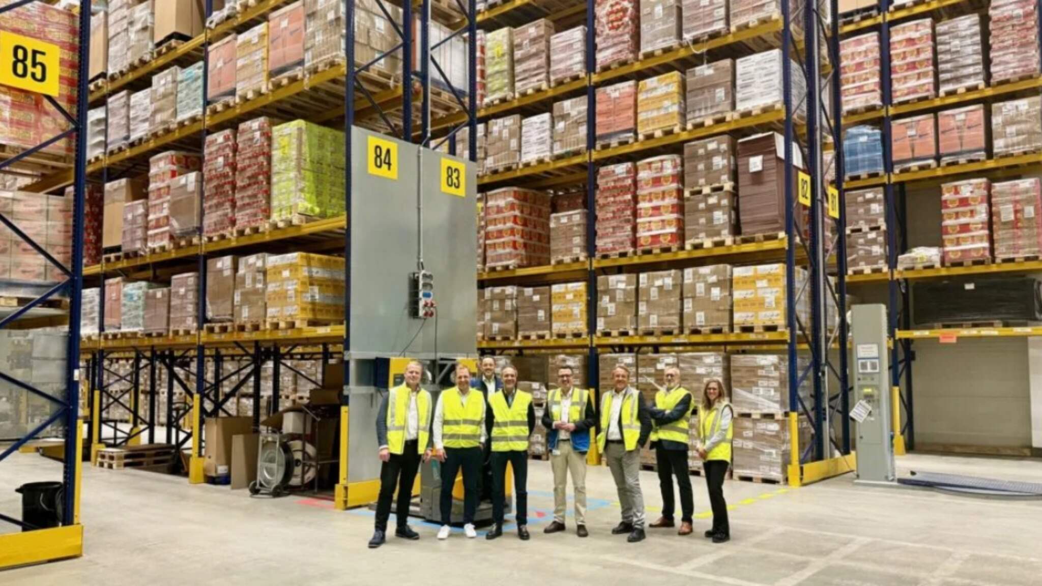 Visite de l'entrep&ocirc;t : des repr&eacute;sentants de CFP Brands visitent le centre logistique de Langenau.