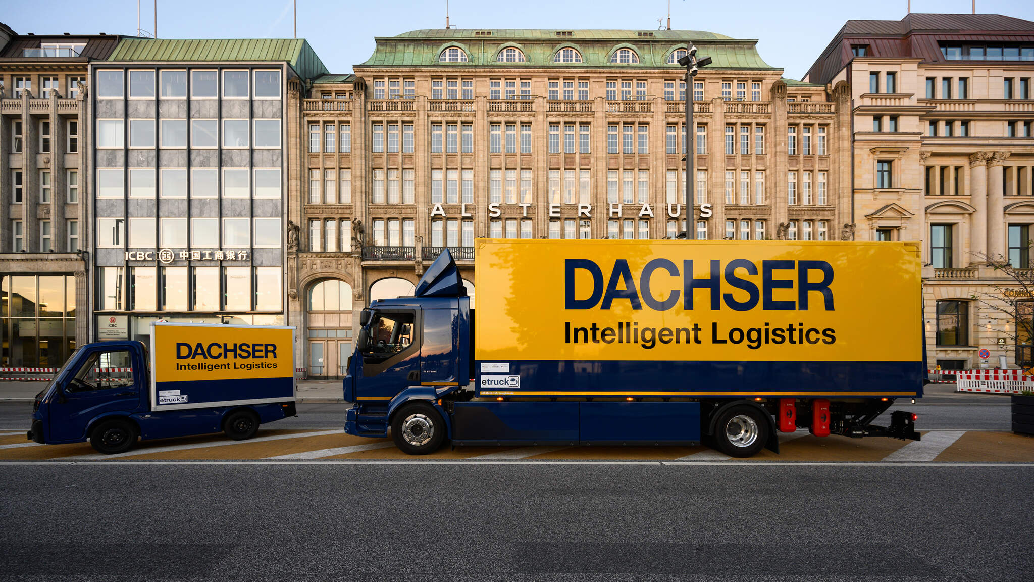 Le concept de logistique urbaine DACHSER Emission-Free Delivery utilise des camionnettes et camions électriques